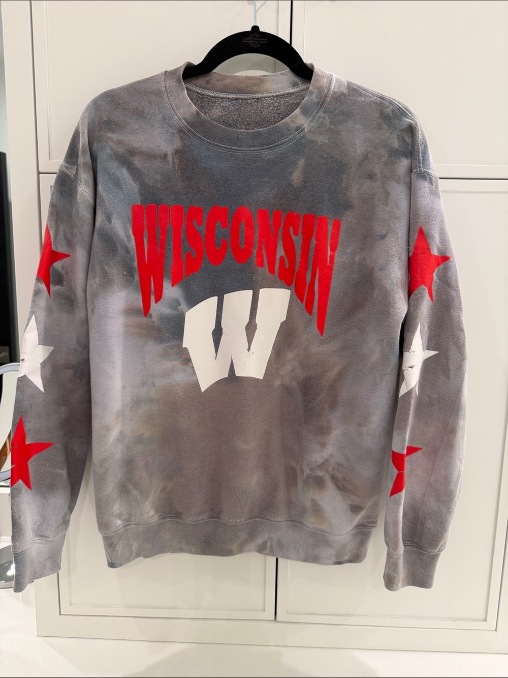Wisconsin Gray Tie-Dye Crewneck Sweatshirt with Red Stars on sleeves. Size S